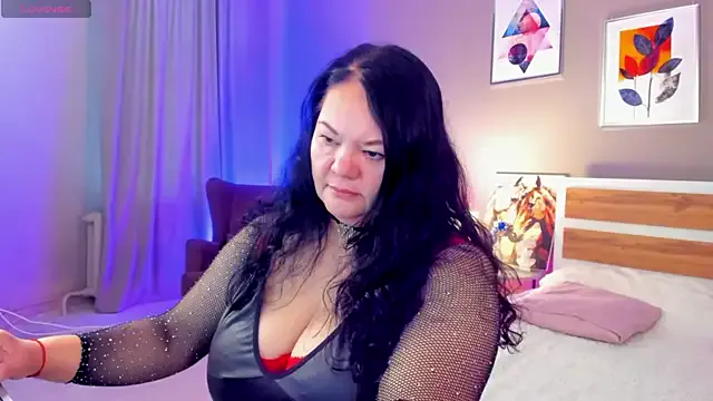 Runarunapi – webcam model profile photo Image 15