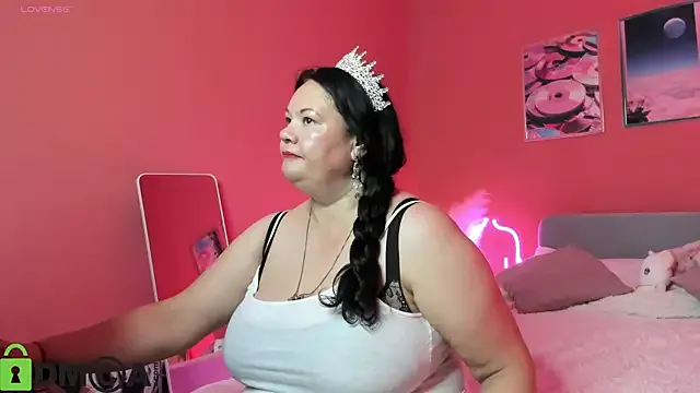 Runarunapi – webcam model profile photo Image 7