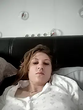 Runarunapi – webcam model profile photo Image 10