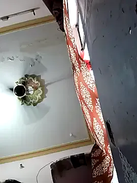 Runarunapi – webcam model profile photo Image 11