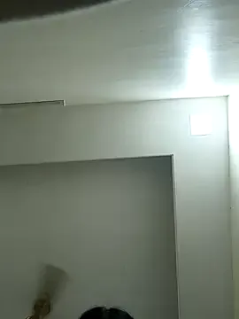 Runarunapi – webcam model profile photo Image 3