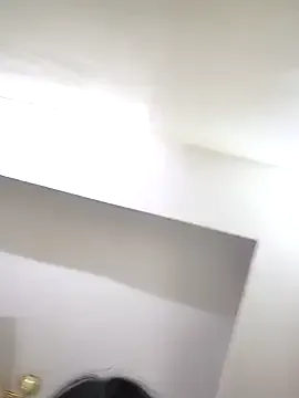 Runarunapi – webcam model profile photo Image 7