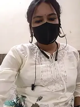 Runarunapi – webcam model profile photo Image 9