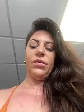 _meganmeow_ – webcam model profile photo Image 2