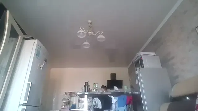 MOMO_ROSE – webcam model profile photo Image 4