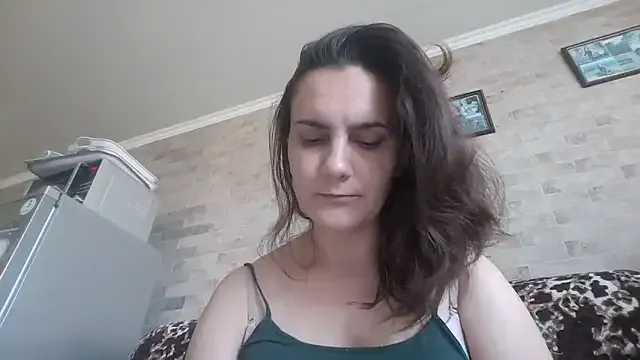 MOMO_ROSE – webcam model profile photo Image 6