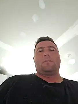 Runarunapi – webcam model profile photo Image 13