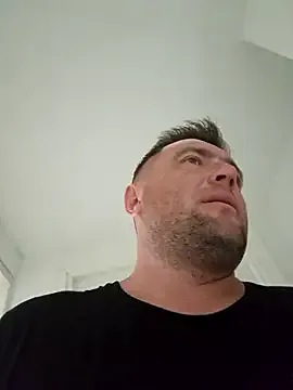 Runarunapi – webcam model profile photo Image 8