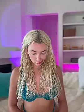 winter11 – webcam model profile photo Image 6