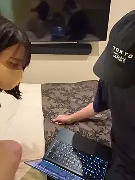 pinkadele – webcam model profile photo Image 3