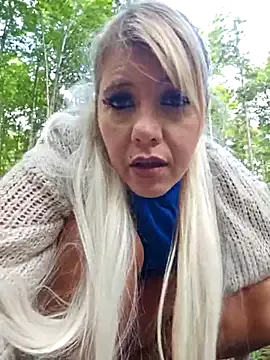 miss_juliaa – webcam model profile photo Image 3