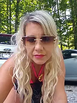 miss_juliaa – webcam model profile photo Image 6