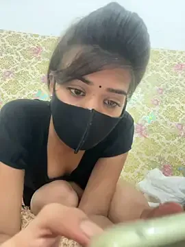 milablum – webcam model profile photo Image 13