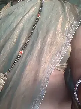 _gummies15 – webcam model profile photo Image 19