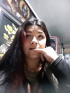 AthenaStar – webcam model profile photo Image 13