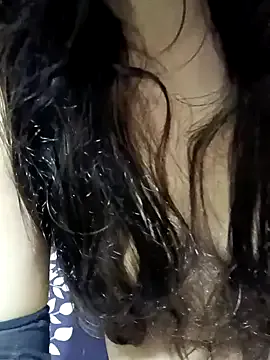 emyii – webcam model profile photo Image 5