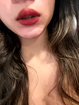 emyii – webcam model profile photo Image 7