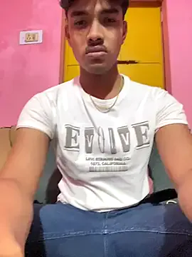 ava_delightt – webcam model profile photo Image 3