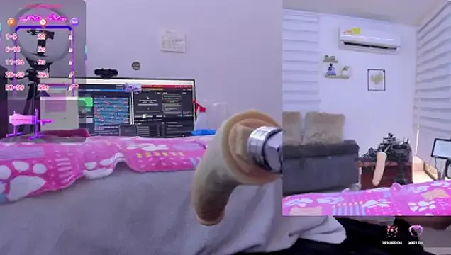 Runarunapi – webcam model profile photo Image 5