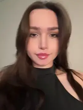emyii – webcam model profile photo Image 10