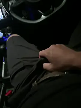 Yaya--728 – webcam model profile photo Image 5