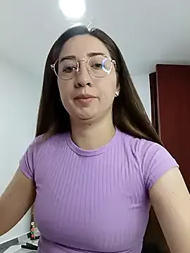 AddamyMar – webcam model profile photo Image 2