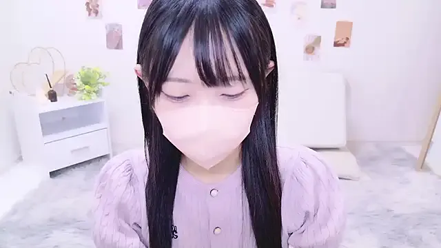 LilyBerryy – webcam model profile photo Image 8