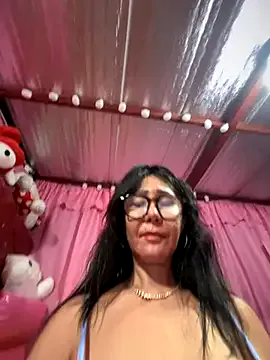 soficb – webcam model profile photo Image 4