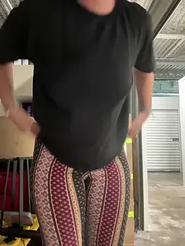 mon1_day – webcam model profile photo Image 18