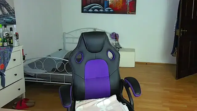 Runarunapi – webcam model profile photo Image 12