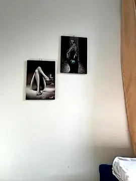 Runarunapi – webcam model profile photo Image 12