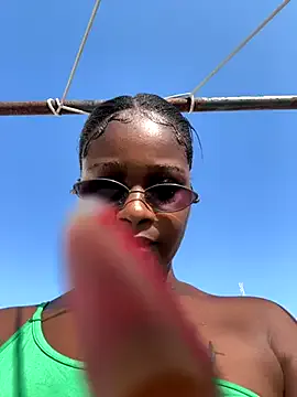 Runarunapi – webcam model profile photo Image 15