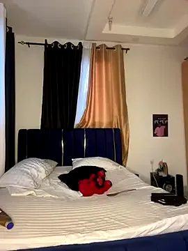 Runarunapi – webcam model profile photo Image 3