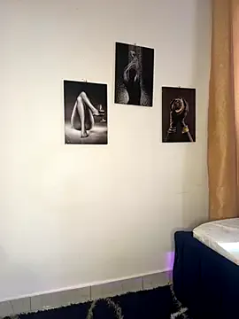 Runarunapi – webcam model profile photo Image 5