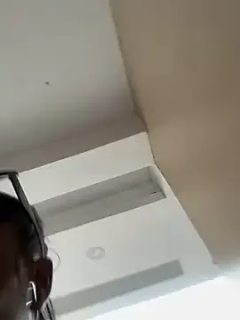 Runarunapi – webcam model profile photo Image 9