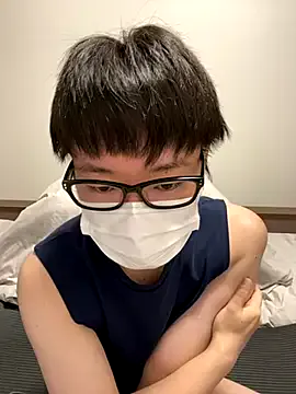 Yui-Ch – webcam model profile photo Image 6
