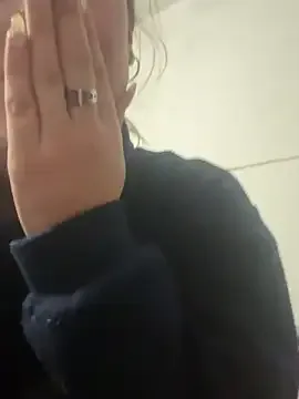 bunnydollstella – webcam model profile photo Image 3