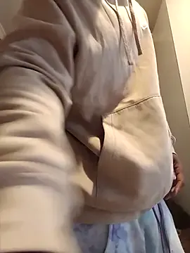 joel28665 – webcam model profile photo Image 10