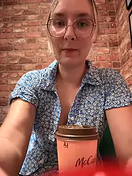 clarachanelricek – webcam model profile photo Image 18