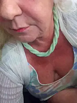 mollyflwers – webcam model profile photo Image 7