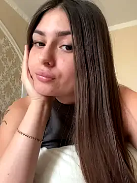 Runarunapi – webcam model profile photo Image 3