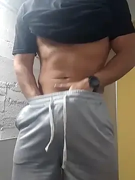 kevin_hornyyy – webcam model profile photo Image 12