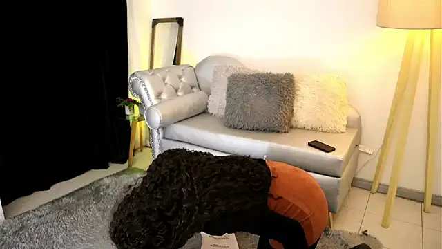 Runarunapi – webcam model profile photo Image 12