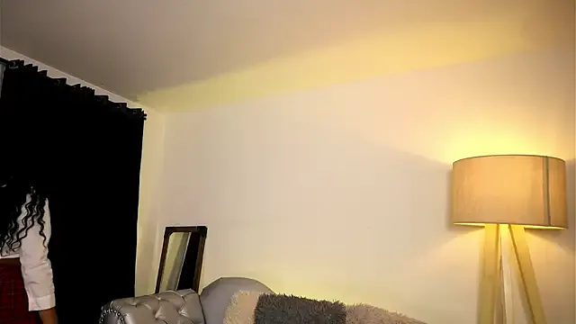 Runarunapi – webcam model profile photo Image 3