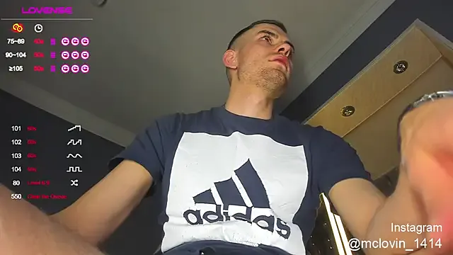 Runarunapi – webcam model profile photo Image 5