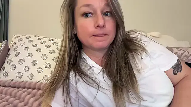 kittengirlxo – webcam model profile photo Image 19