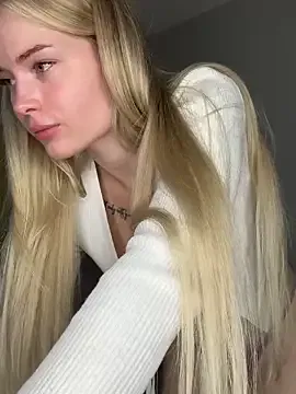 Vladamais – webcam model profile photo Image 6