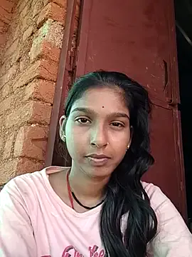 camille-w – webcam model profile photo Image 7