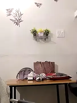 oypo – webcam model profile photo Image 19