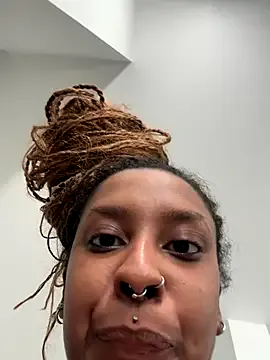 plump_bums live broadcast Image 18